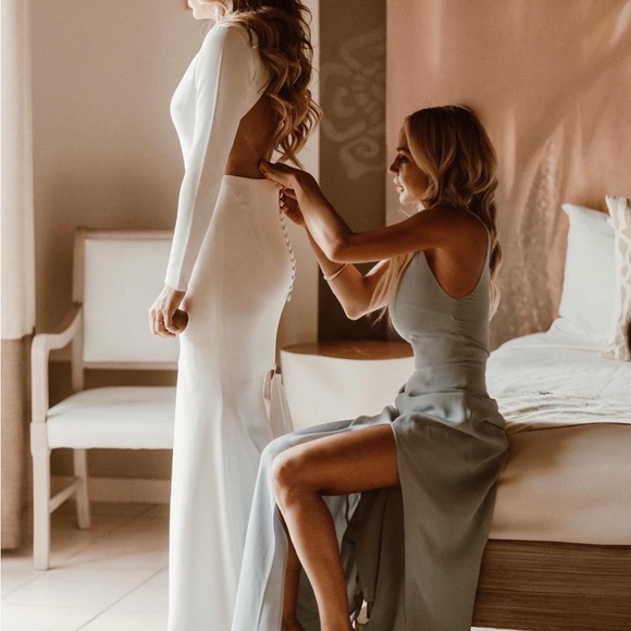 Gorgeous reformation dress - Picture 4 of 6